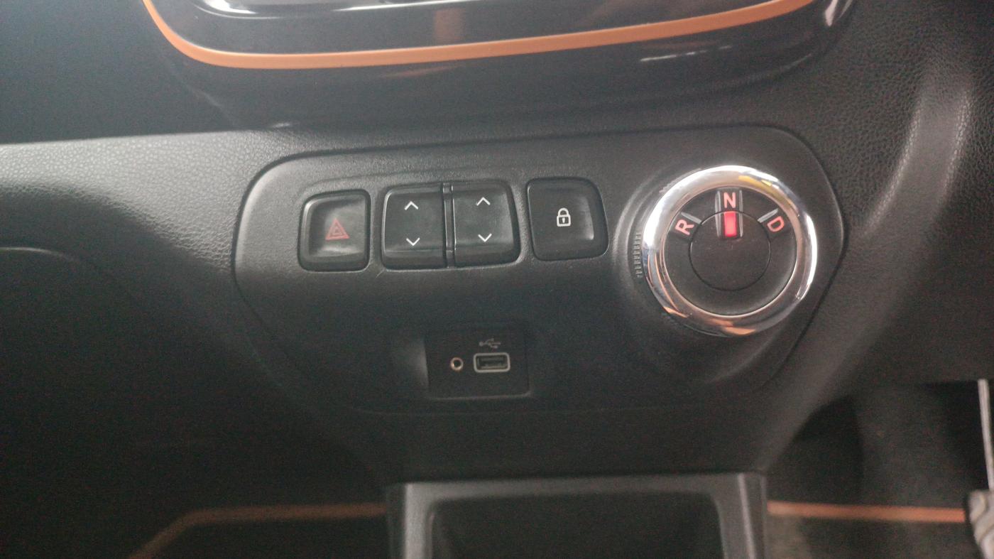 2019 Renault Kwid CLIMBER 1.0 AMT, Petrol, Automatic, 20,687 km, Gear Lever