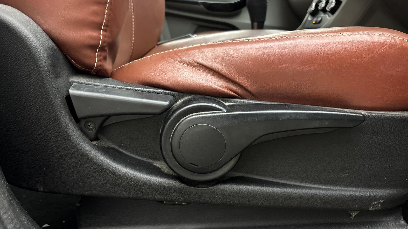 2018 Tata Tiago XZA PETROL, Petrol, Automatic, 67,280 km, Driver Side Adjustment Panel