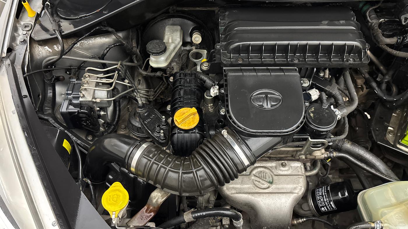 2018 Tata Tiago XZA PETROL, Petrol, Automatic, 67,280 km, Engine View - Right