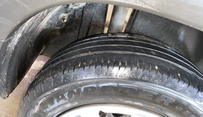 2023 Maruti BREZZA VXI S-CNG, CNG, Manual, 83,344 km, Right Rear Tyre Tread
