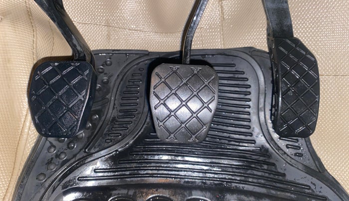 2016 Volkswagen Ameo HIGHLINE1.2L, Petrol, Manual, 67,291 km, Pedals