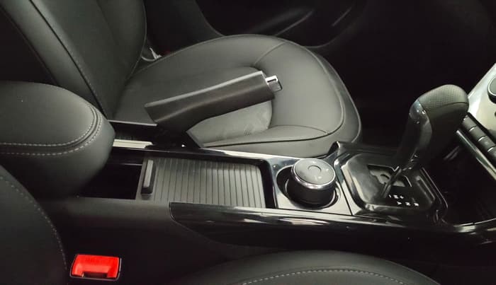 2022 Tata NEXON XZA PLUS (O) PETROL DARK EDITION, Petrol, Automatic, 76,606 km, Gear Lever