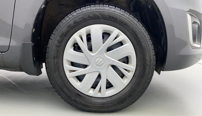 2015 Maruti Swift VXI D, Petrol, Manual, 43,018 km, Right Front Wheel