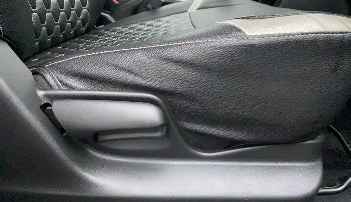 2015 Maruti Swift VXI D, Petrol, Manual, 43,018 km, Driver Side Adjustment Panel