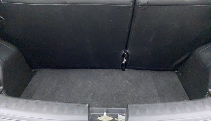 2015 Maruti Swift VXI D, Petrol, Manual, 43,018 km, Boot Inside