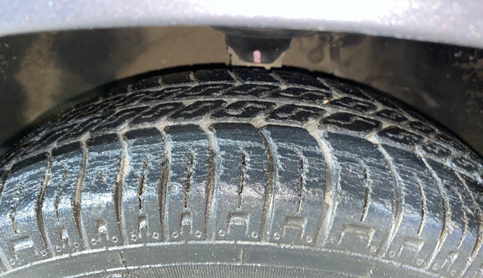 2013 Maruti Alto 800 LXI, Petrol, Manual, 31,635 km, Left Front Tyre Tread