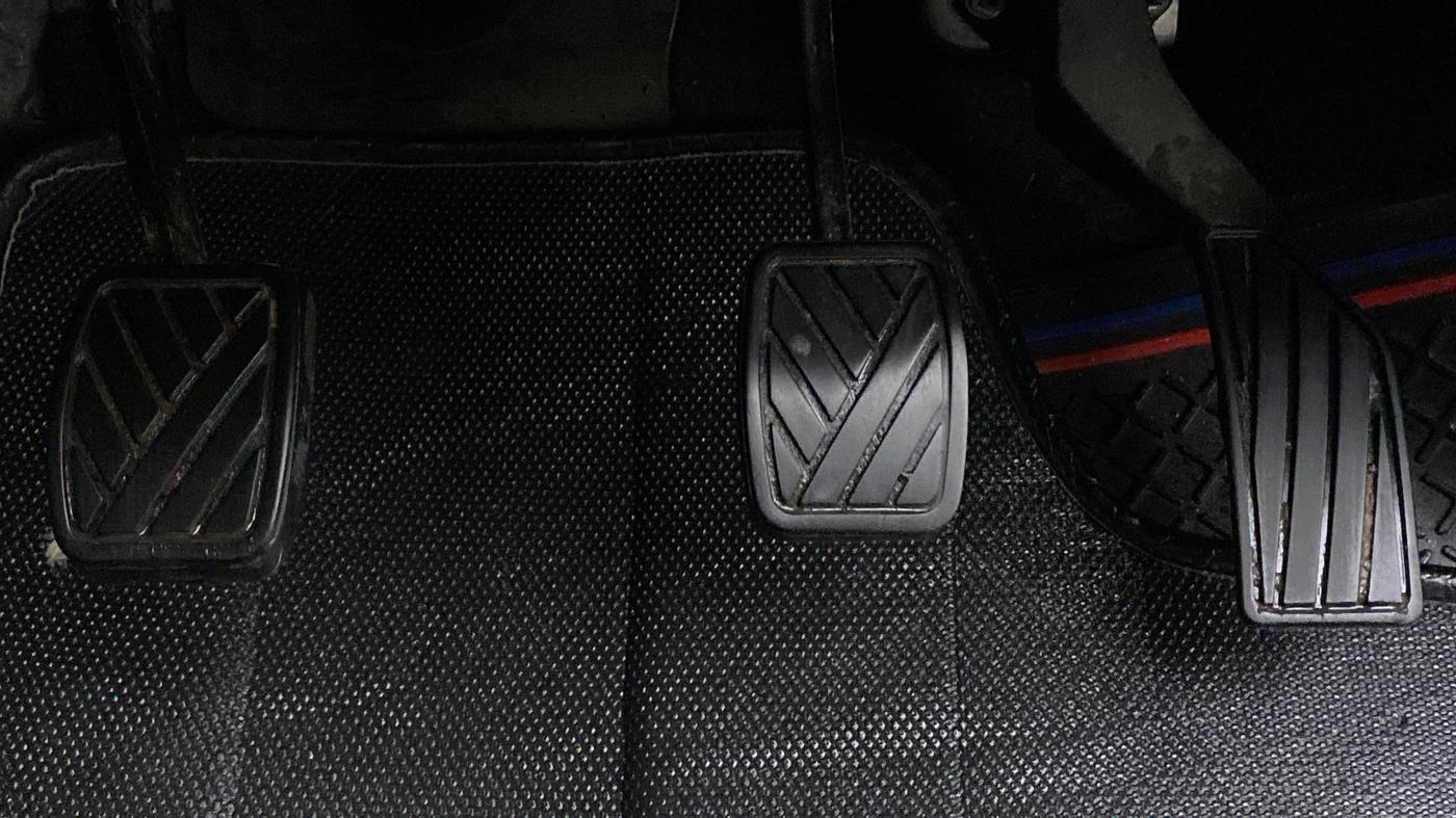 2012 Maruti Swift VXI D, Petrol, Manual, 94,533 km, Pedals