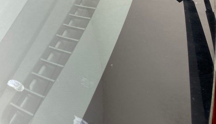 2020 Renault Kwid 1.0 RXT Opt, Petrol, Manual, 9,299 km, Front windshield - Minor spot on windshield