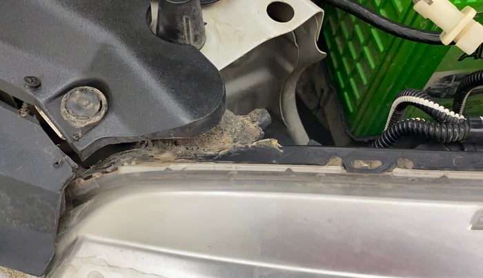 2016 Honda City 1.5L I-VTEC VX, CNG, Manual, 94,658 km, Left headlight - Clamp has minor damage