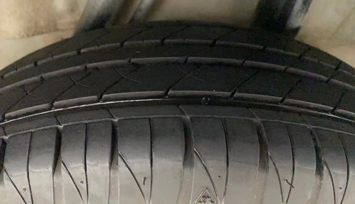 2016 Honda City 1.5L I-VTEC VX, CNG, Manual, 94,658 km, Left Rear Tyre Tread