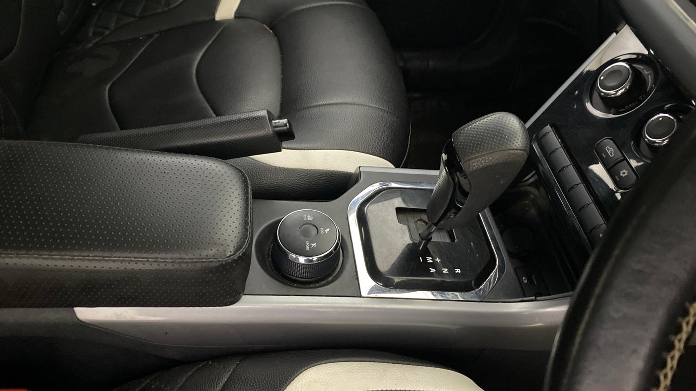 2021 Tata NEXON XMA SUNROOF PETROL, Petrol, Automatic, 79,203 km, Gear Lever