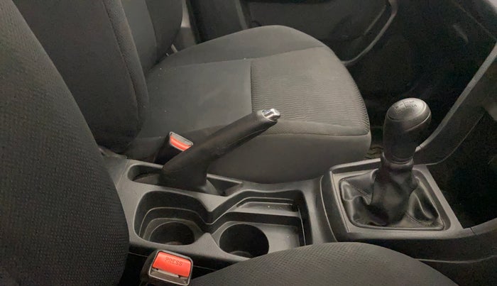 2022 Maruti Vitara Brezza LXI, Petrol, Manual, 60,594 km, Gear Lever