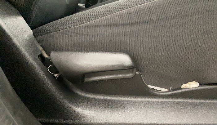 2022 Maruti Vitara Brezza LXI, Petrol, Manual, 60,594 km, Driver Side Adjustment Panel