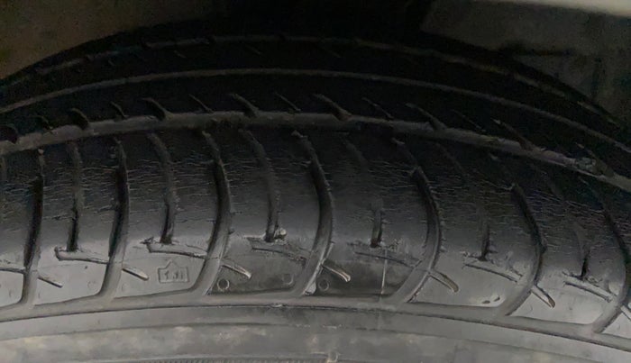 2019 Maruti New Wagon-R VXI 1.0 AMT, Petrol, Automatic, 12,837 km, Right Front Tyre Tread