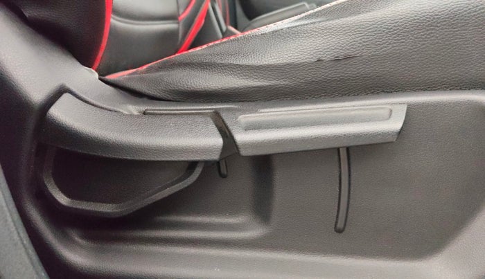 2021 Hyundai VENUE S+ 1.2, Petrol, Manual, 39,267 km, Driver Side Adjustment Panel