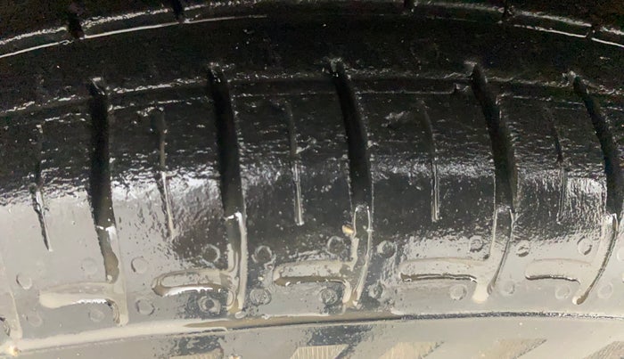 2021 Hyundai GRAND I10 NIOS SPORTZ AMT 1.2 KAPPA VTVT, Petrol, Automatic, 32,935 km, Left Front Tyre Tread