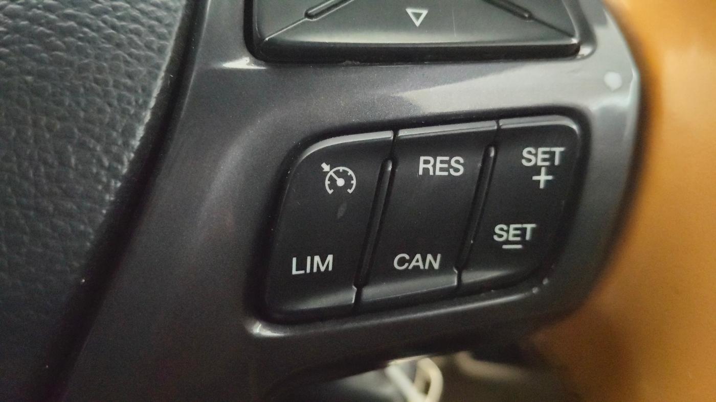2016 Ford Endeavour TITANIUM 3.2 4X4 AT, Diesel, Automatic, 89,045 km, Adaptive Cruise Control