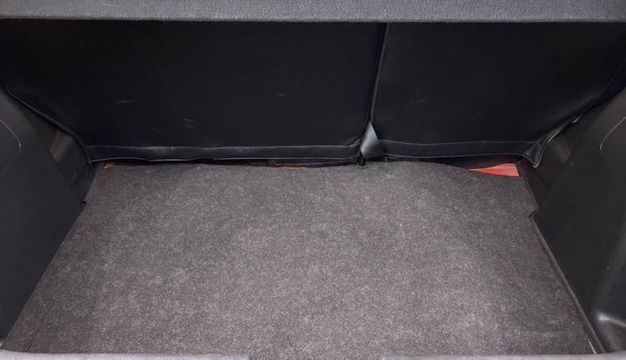 2016 Maruti Baleno ZETA 1.2 K12, Petrol, Manual, 57,076 km, Boot Inside
