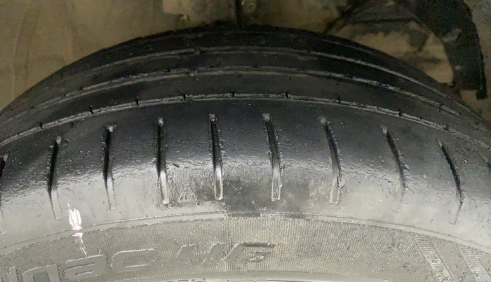 2019 Maruti Baleno ZETA PETROL 1.2, Petrol, Manual, 74,030 km, Right Front Tyre Tread