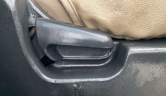 2017 Maruti Wagon R 1.0 VXI, Petrol, Manual, 63,415 km, Driver Side Adjustment Panel