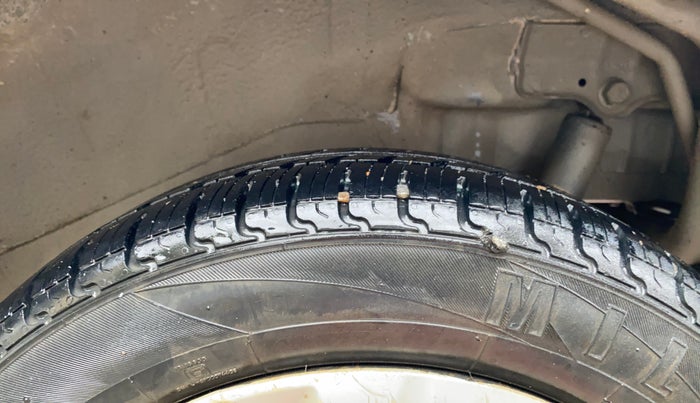 2017 Maruti Wagon R 1.0 VXI, Petrol, Manual, 63,415 km, Left Rear Tyre Tread