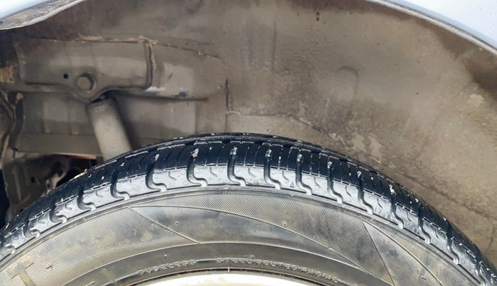 2017 Maruti Wagon R 1.0 VXI, Petrol, Manual, 63,415 km, Right Rear Tyre Tread