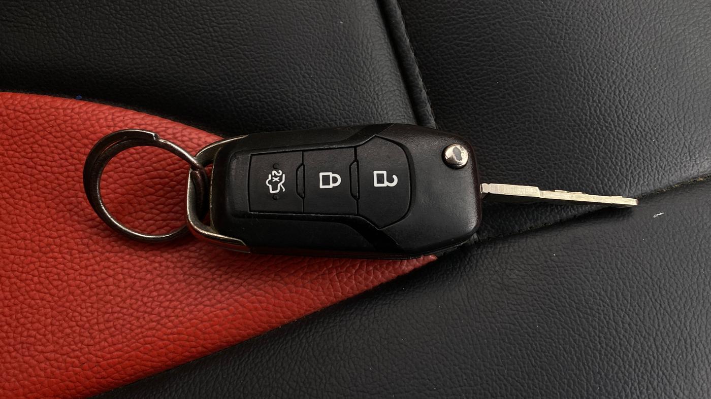 2015 Ford Figo Aspire TITANIUM 1.5 PETROL AT, Petrol, Automatic, 70,423 km, Key Close Up