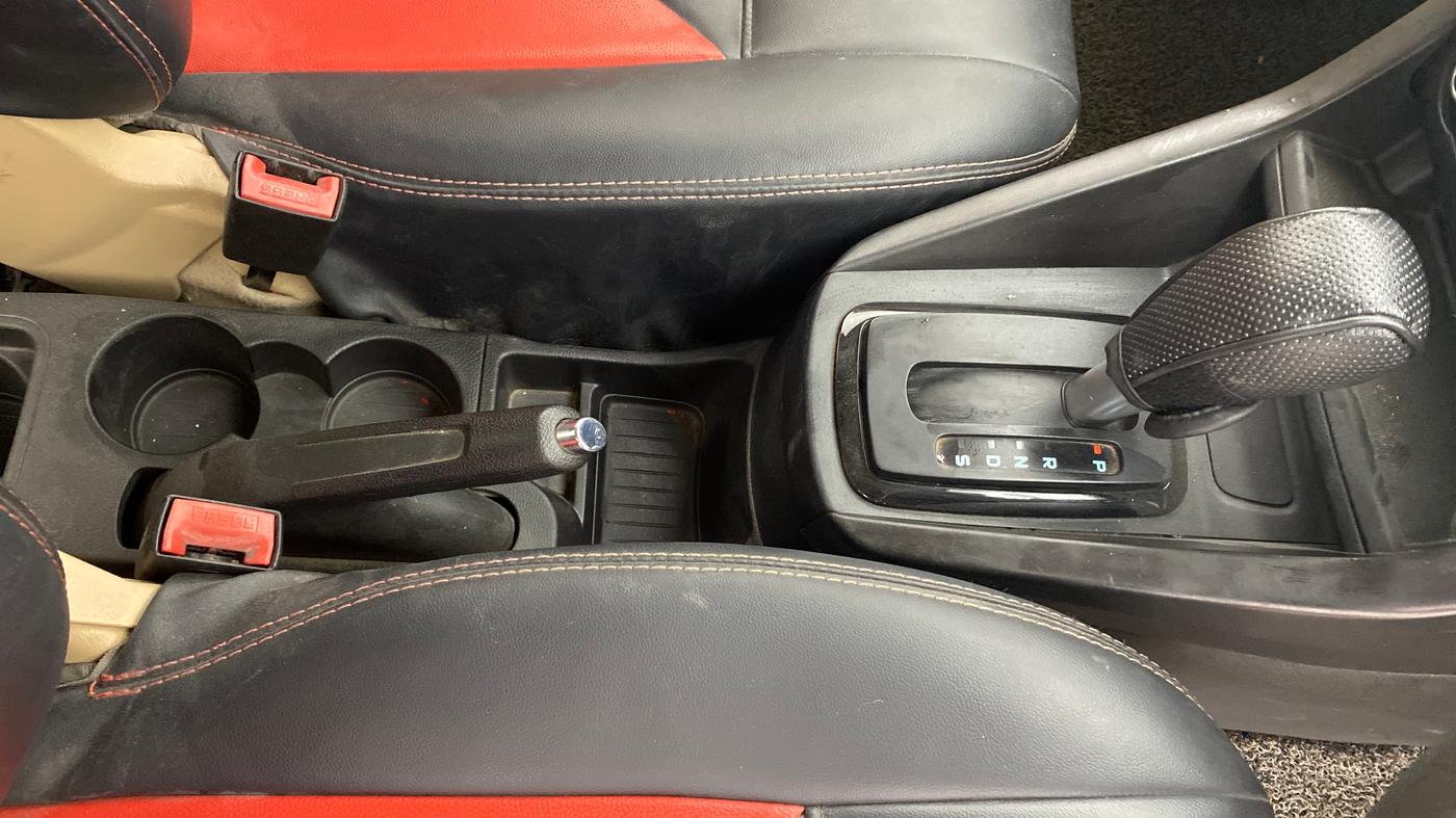 2015 Ford Figo Aspire TITANIUM 1.5 PETROL AT, Petrol, Automatic, 70,423 km, Gear Lever