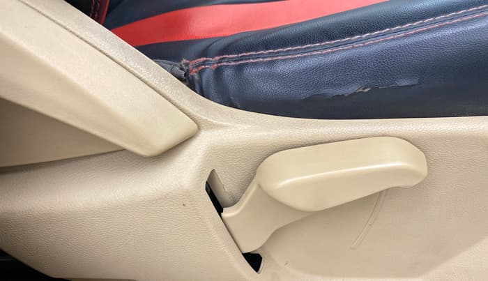 2015 Ford Figo Aspire TITANIUM 1.5 PETROL AT, Petrol, Automatic, 70,423 km, Driver Side Adjustment Panel