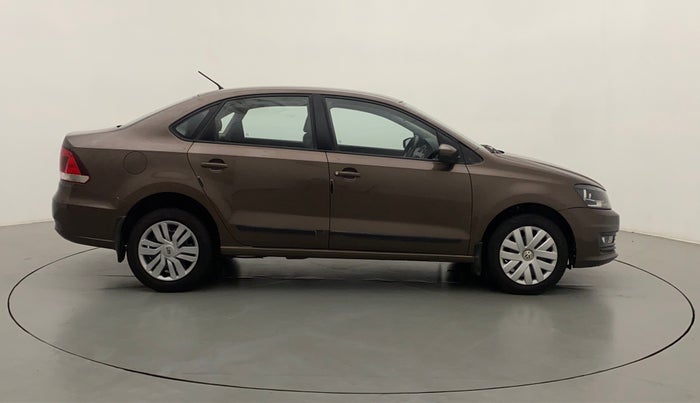 2016 Volkswagen Vento COMFORTLINE 1.2 TSI AT, Petrol, Automatic, 67,370 km, Right Side