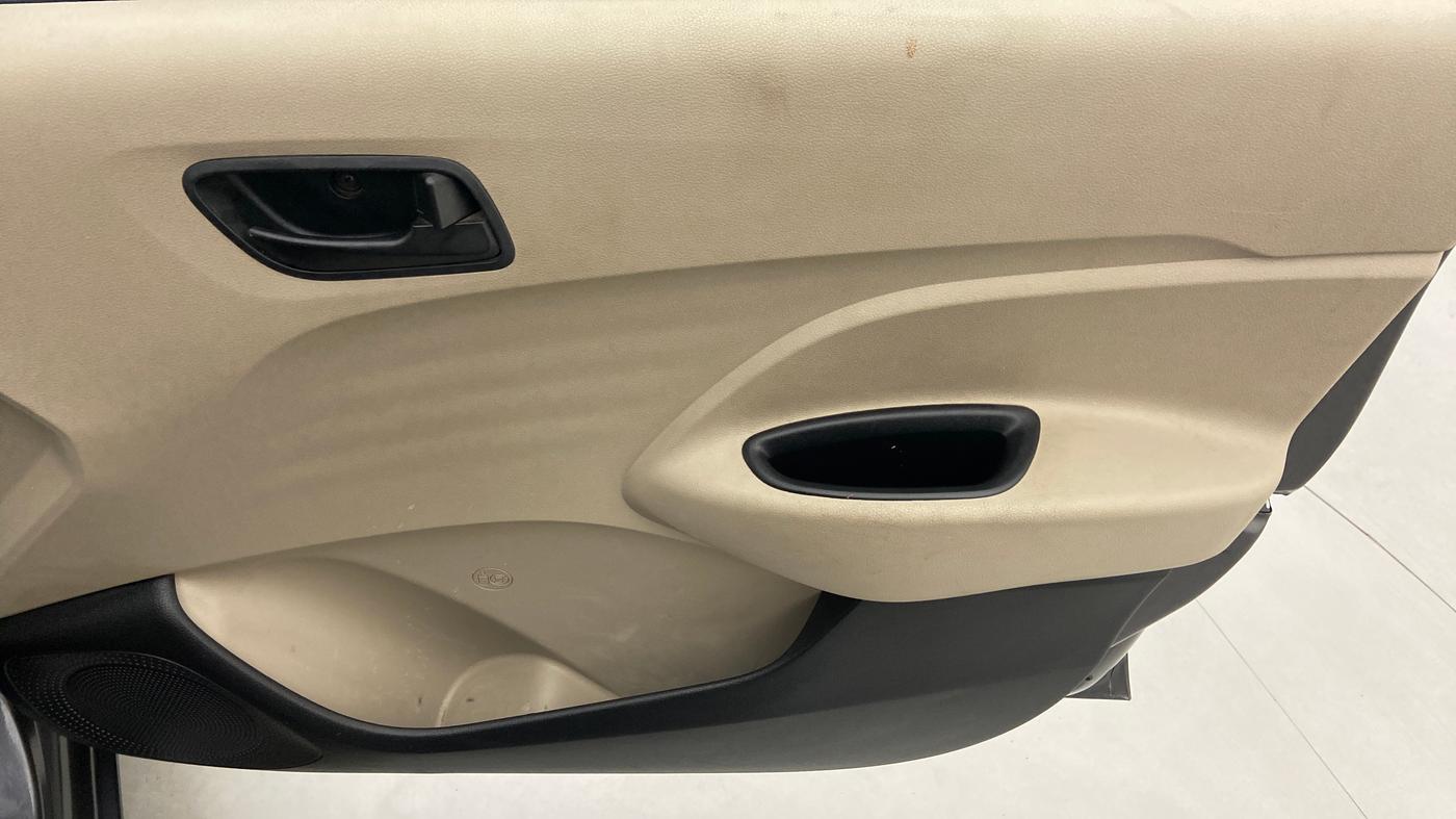 2021 Hyundai NEW SANTRO SPORTZ EXECUTIVE CNG, CNG, Manual, 21,462 km, Driver Side Door Panels Control
