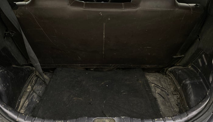 2016 Hyundai Eon ERA +, Petrol, Manual, 66,217 km, Boot Inside