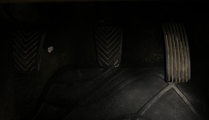 2016 Hyundai Eon ERA +, Petrol, Manual, 66,217 km, Pedals