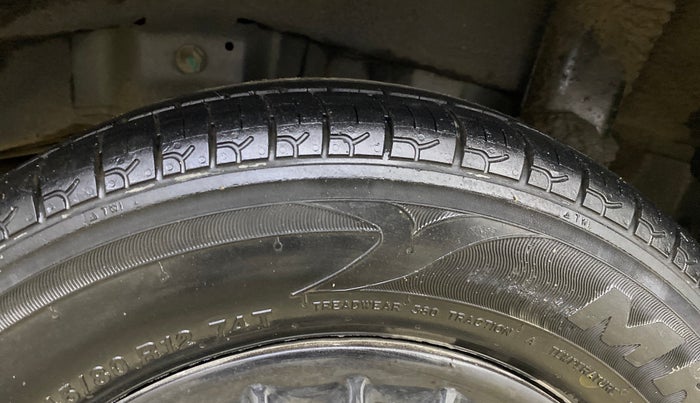 2016 Hyundai Eon ERA +, Petrol, Manual, 66,217 km, Left Rear Tyre Tread