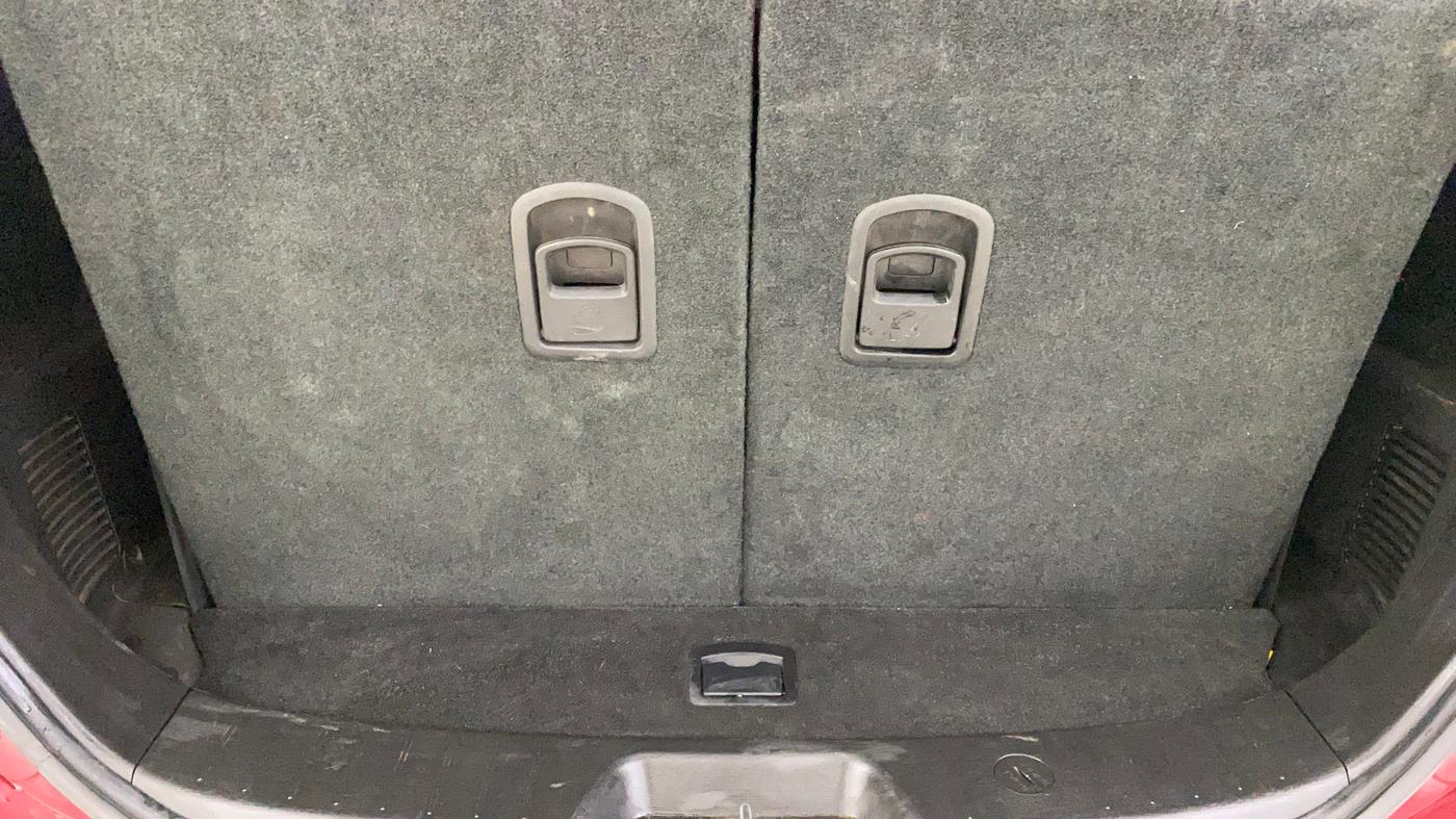 2019 Mahindra XUV500 W9 AT, Diesel, Automatic, 37,942 km, Boot Inside