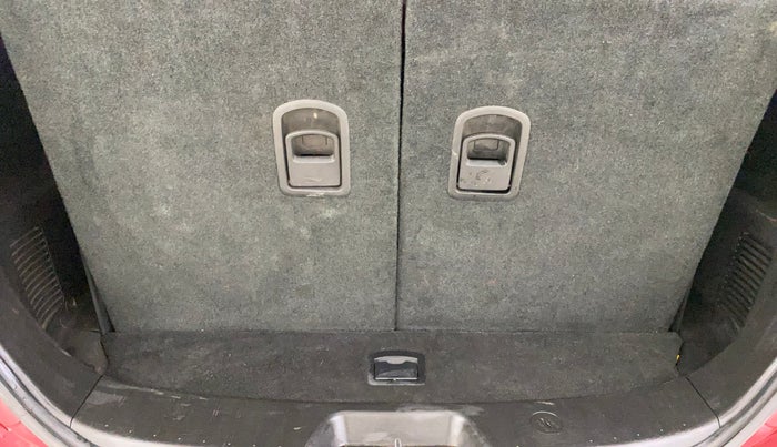 2019 Mahindra XUV500 W9 AT, Diesel, Automatic, 37,942 km, Boot Inside