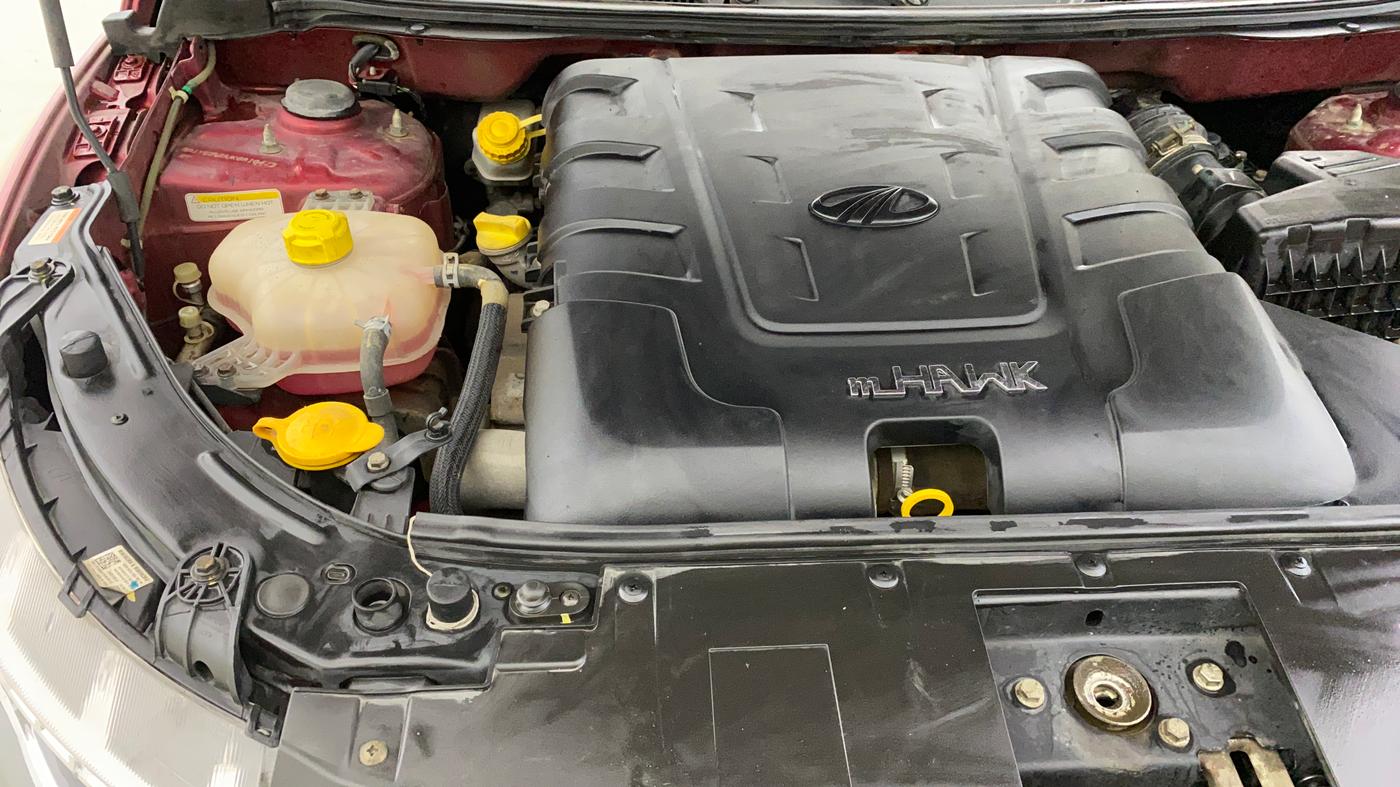 2019 Mahindra XUV500 W9 AT, Diesel, Automatic, 37,942 km, Engine View - Right