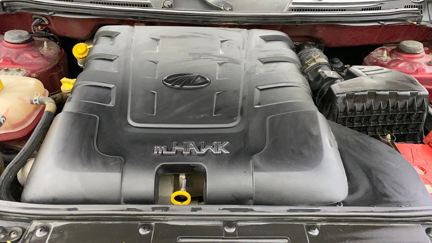 2019 Mahindra XUV500 W9 AT, Diesel, Automatic, 37,942 km, Engine View
