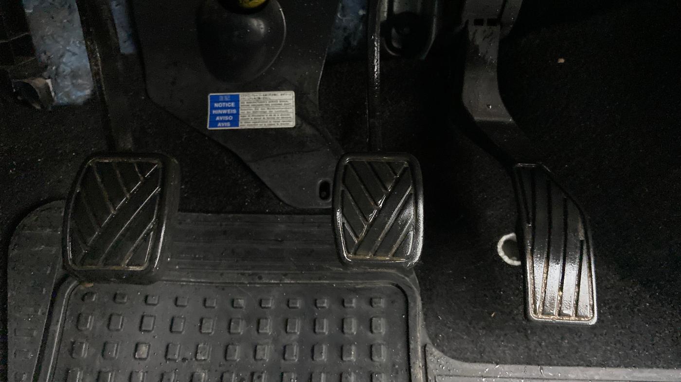 2017 Maruti Swift VXI, Petrol, Manual, 45,696 km, Pedals
