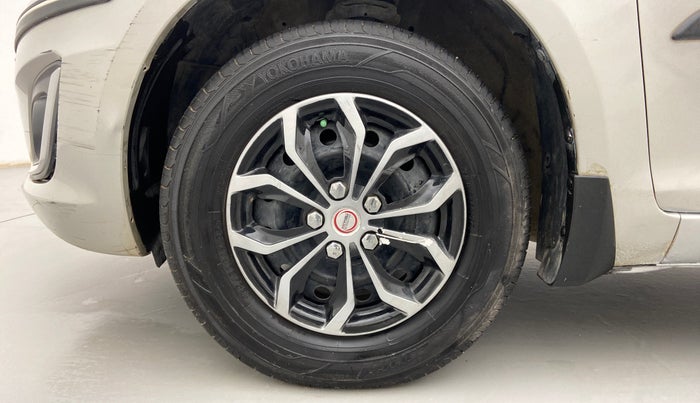 2017 Maruti Swift VXI, Petrol, Manual, 45,696 km, Left Front Wheel