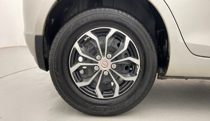 2017 Maruti Swift VXI, Petrol, Manual, 45,696 km, Right Rear Wheel