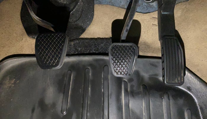 2016 Honda City 1.5L I-VTEC SV, CNG, Manual, 90,298 km, Pedals