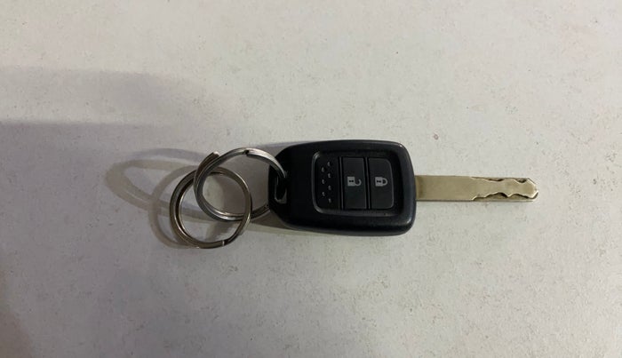 2016 Honda City 1.5L I-VTEC SV, CNG, Manual, 90,298 km, Key Close Up