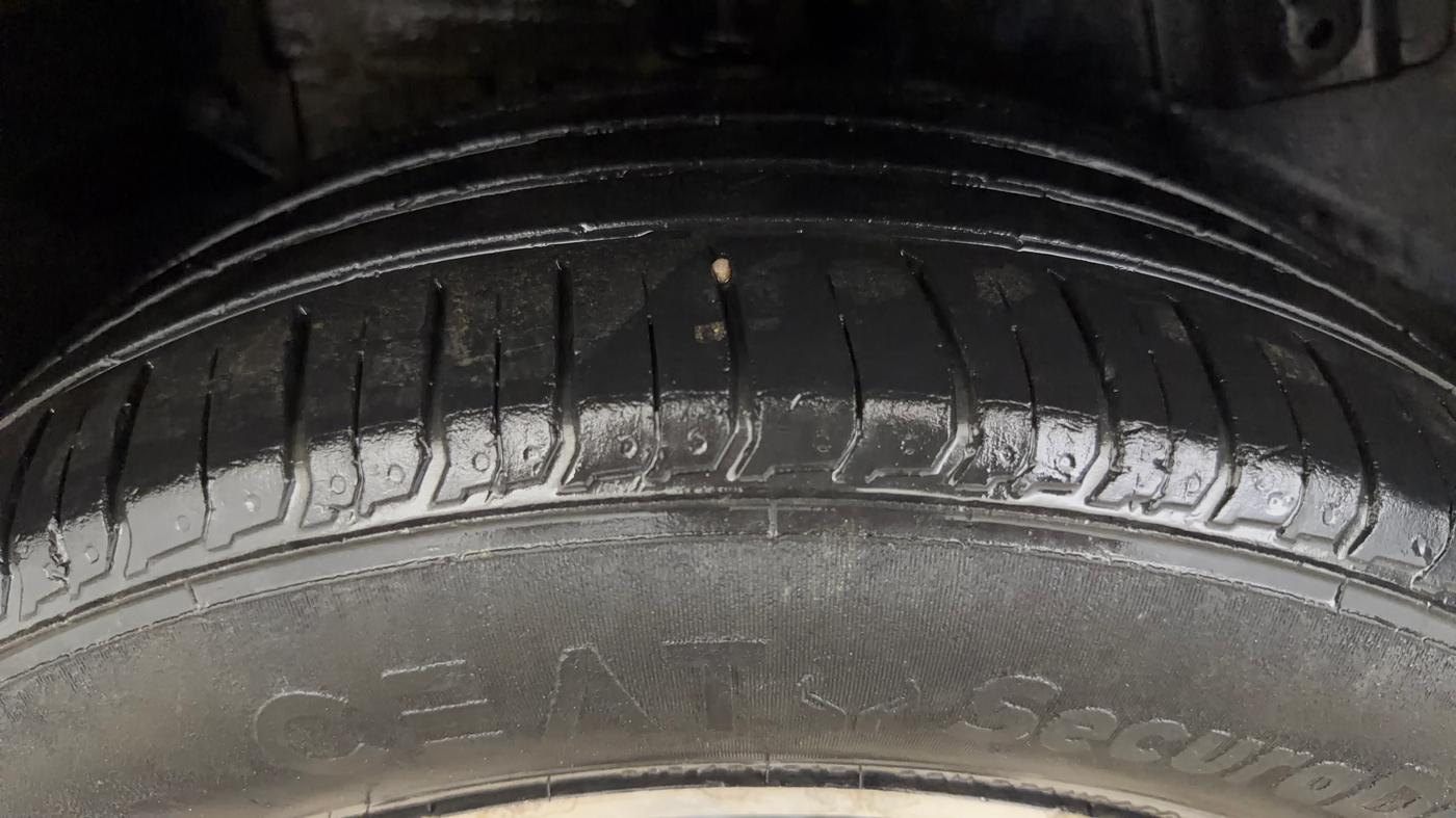 2018 Tata NEXON XZ PLUS PETROL, Petrol, Manual, 93,267 km, Right Rear Tyre Tread