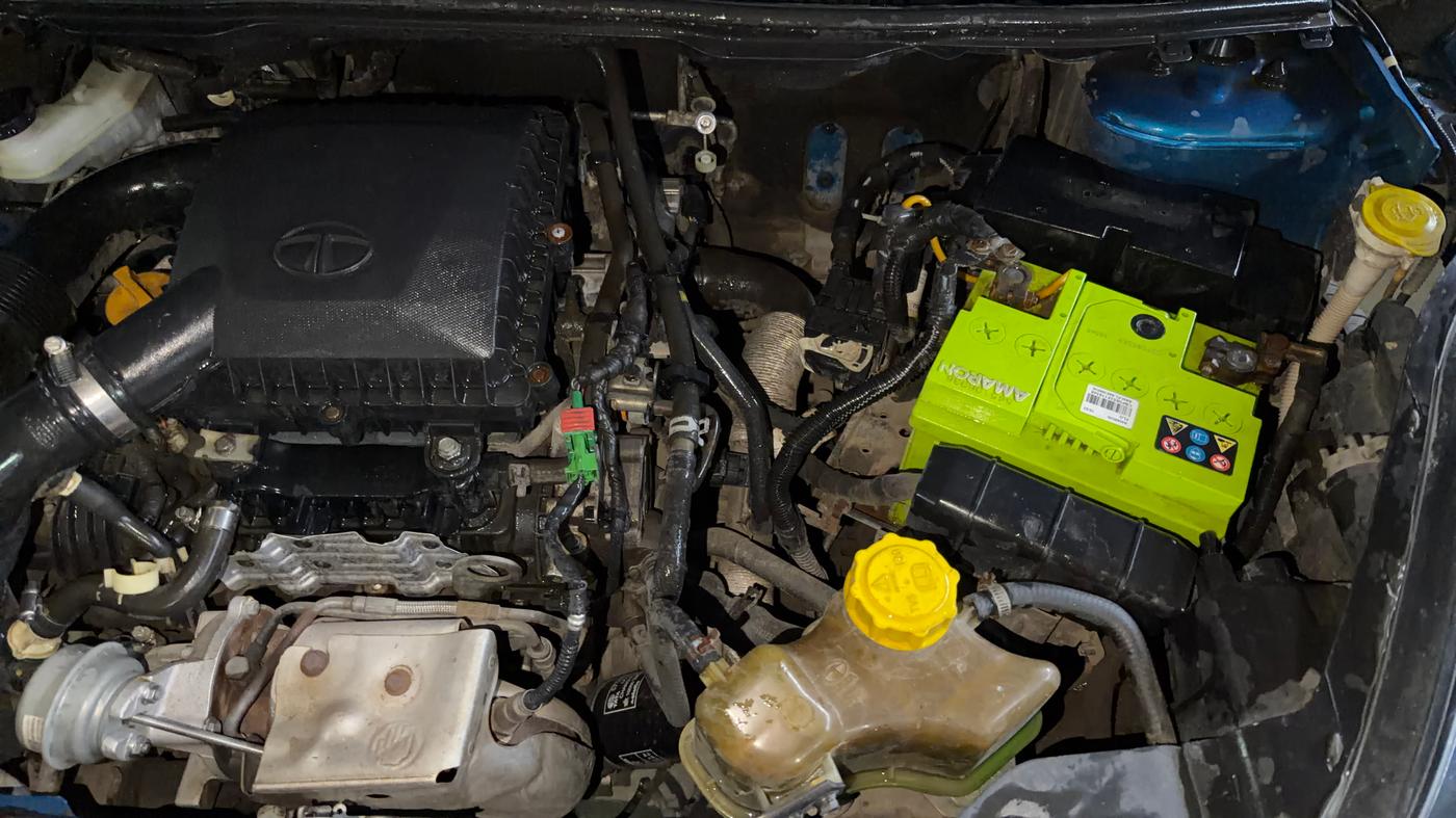 2018 Tata NEXON XZ PLUS PETROL, Petrol, Manual, 93,267 km, Engine View - Left