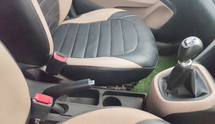 2015 Hyundai Grand i10 SPORTZ 1.2 KAPPA VTVT, CNG, Manual, 82,447 km, Gear Lever