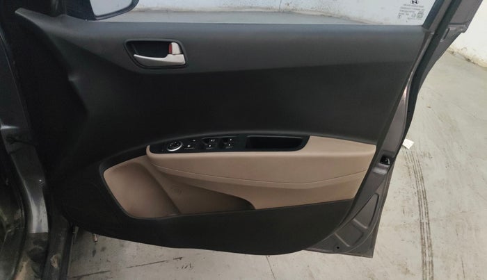 2015 Hyundai Grand i10 SPORTZ 1.2 KAPPA VTVT, CNG, Manual, 82,447 km, Driver Side Door Panels Control