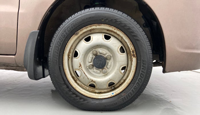 2010 Maruti Zen Estilo LXI, Petrol, Manual, 31,247 km, Right Front Wheel