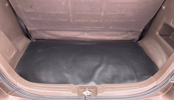 2010 Maruti Zen Estilo LXI, Petrol, Manual, 31,247 km, Boot Inside
