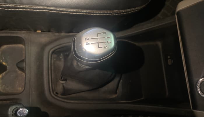 2019 Renault TRIBER RXZ, Petrol, Manual, 34,499 km, Gear Lever